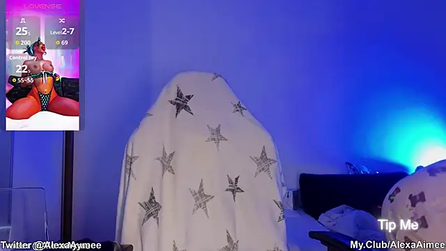 AlexaAimee online show from 11-19-25, 01:27