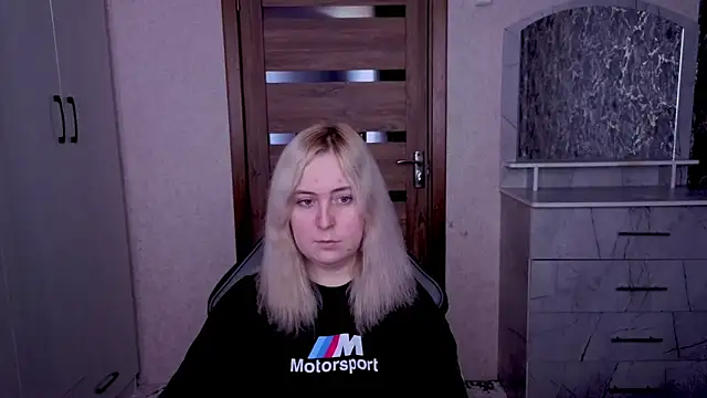 Kristy-Max online show from 04-06-26, 11:11