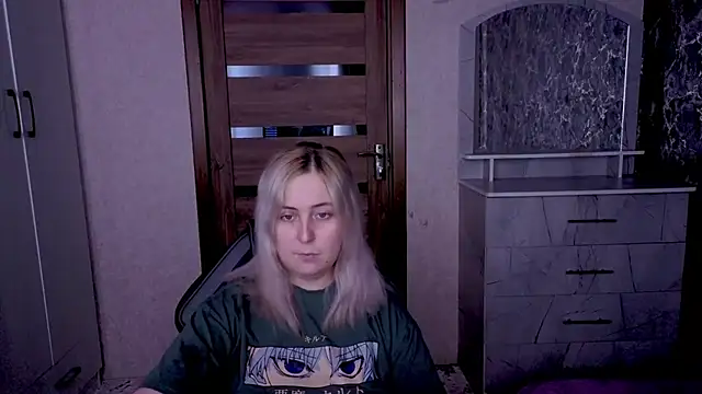 Kristy-Max online show from 04-17-26, 03:15