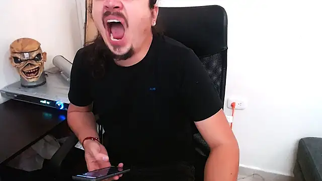 webothtwo online show from 01-08-25, 03:39