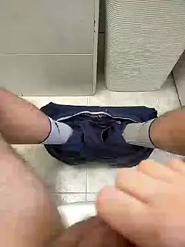 Snapshot of user_662 chatting on 02-26-25, 08:04 user 662 online show from 02-26-25, 08:04