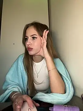 Snapshot of CherieDane chatting on 03-08-25, 07:53 CherieDane online show from 03-08-25, 07:53