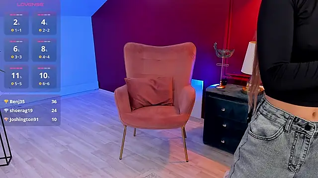 Snapshot of CherieDane chatting on 09-27-25, 12:48 CherieDane online show from 09-27-25, 12:48