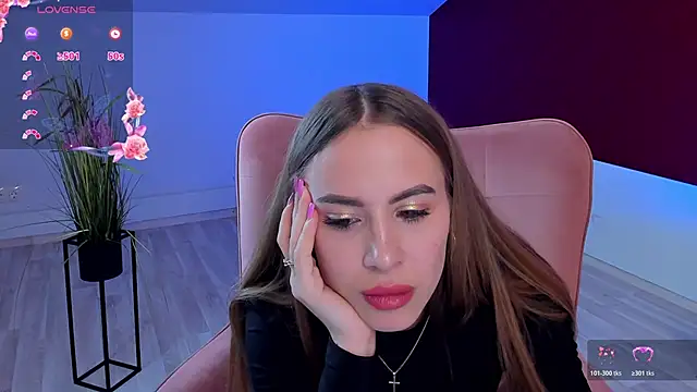 Snapshot of CherieDane chatting on 11-25-25, 12:38 CherieDane online show from 11-25-25, 12:38