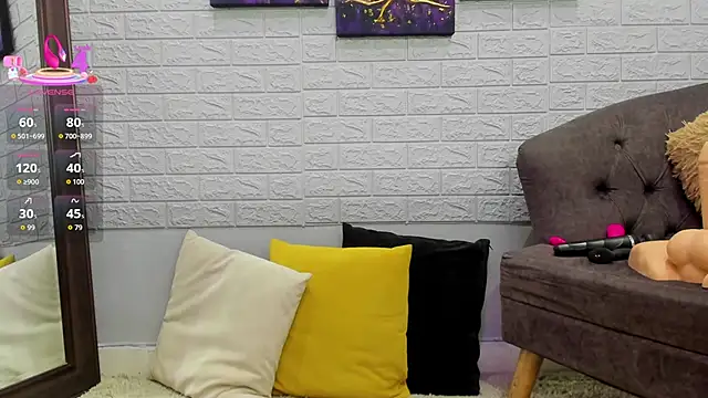  EmilyJireh  online show from 09-10-25, 07:25