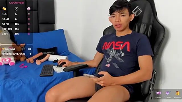 Snapshot of Tonny_twink_ chatting on 01-18-26, 12:31 Tonny twink online show from 01-18-26, 12:31