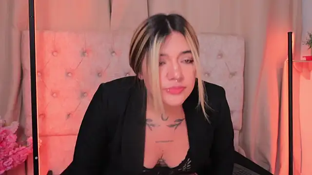 Snapshot of ashleyvalirya chatting on 02-03-25, 03:42 ashleyvalirya online show from 02-03-25, 03:42