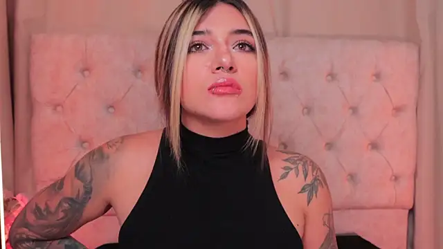 Snapshot of ashleyvalirya chatting on 02-14-25, 07:07 ashleyvalirya online show from 02-14-25, 07:07