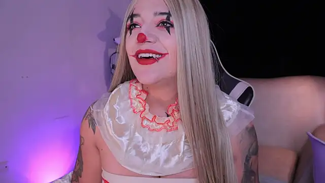 Snapshot of ashleyvalirya chatting on 10-31-25, 03:29 ashleyvalirya online show from 10-31-25, 03:29