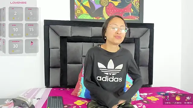 Snapshot of tatiana_valencia chatting on 03-10-25, 12:26 tatiana valencia online show from 03-10-25, 12:26