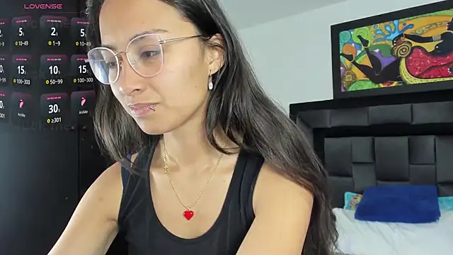 Snapshot of tatiana_valencia chatting on 03-12-25, 12:04 tatiana valencia online show from 03-12-25, 12:04