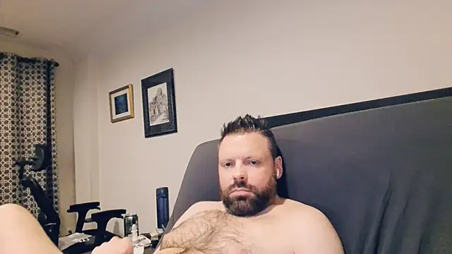 Snapshot of ExposureMakesMeHard chatting on 02-26-26, 02:43 ExposureMakesMeHard online show from 02-26-26, 02:43