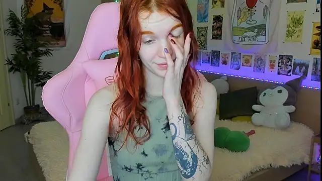 Snapshot of Sunny_Elly chatting on 02-22-25, 06:50 Sunny Elly online show from 02-22-25, 06:50