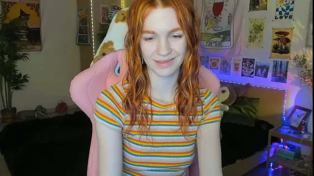 Snapshot of Sunny_Elly chatting on 03-21-25, 08:39 Sunny Elly online show from 03-21-25, 08:39