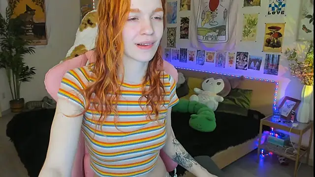 Snapshot of Sunny_Elly chatting on 03-21-25, 11:44 Sunny Elly online show from 03-21-25, 11:44