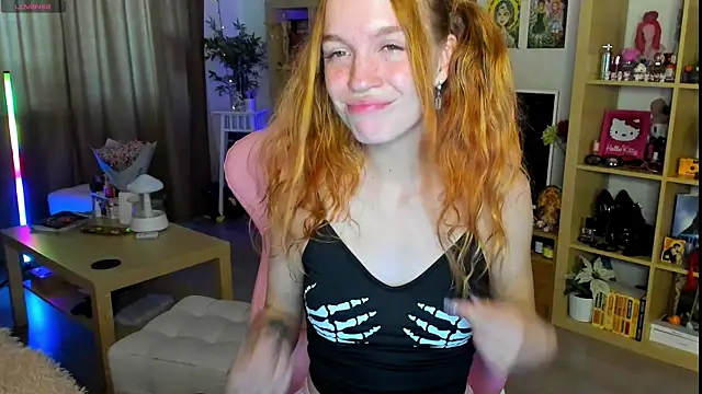 Snapshot of Sunny_Elly chatting on 09-25-25, 07:01 Sunny Elly online show from 09-25-25, 07:01