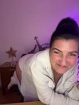 Snapshot of NatiLove35 chatting on 12-15-24, 09:09 NatiLove35 online show from 12-15-24, 09:09