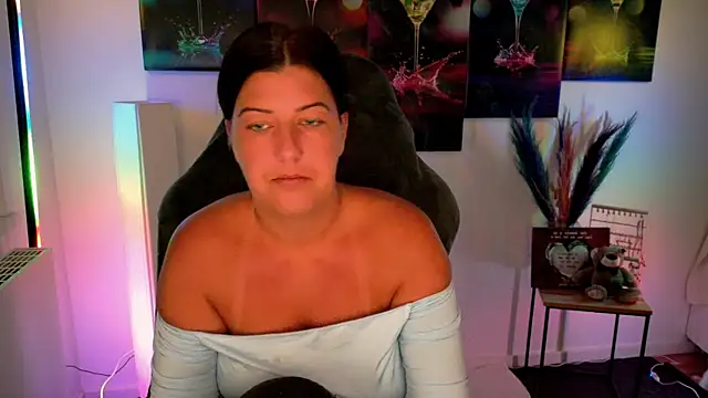 Snapshot of NatiLove35 chatting on 09-27-25, 05:23 NatiLove35 online show from 09-27-25, 05:23