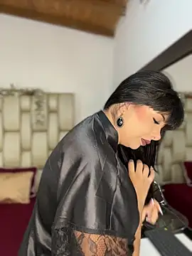 Alexa Miss online show from 11-08-25, 07:12