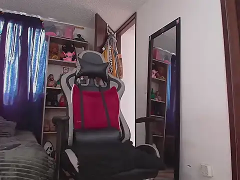 Snapshot of Danna_Bella666 chatting on 12-22-25, 07:55 Danna Bella666 online show from 12-22-25, 07:55