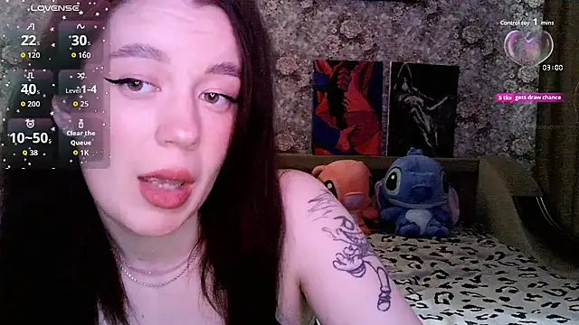 Snapshot of AlexandrinaLii chatting on 10-29-25, 06:59 AlexandrinaLii online show from 10-29-25, 06:59