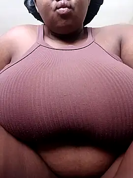 Snapshot of queenxdede chatting on 02-18-26, 12:23 queenxdede online show from 02-18-26, 12:23