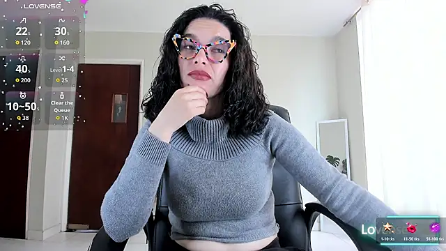 Snapshot of paulinabarnett- chatting on 06-26-26, 03:05 paulinabarnett- online show from 06-26-26, 03:05