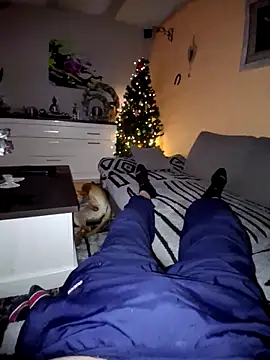 schlonzi81 online show from 12-22-25, 09:34