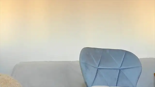 hornyemma   online show from 12-18-24, 09:04