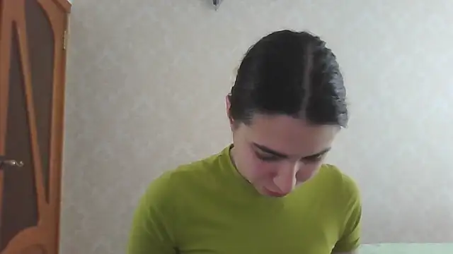 Snapshot of Kashtanka_ chatting on 05-12-26, 05:15 Kashtanka online show from 05-12-26, 05:15