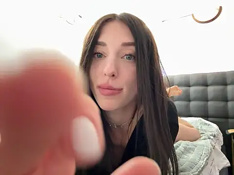 Snapshot of Alice_Arwen chatting on 03-20-25, 04:53 Alice Arwen online show from 03-20-25, 04:53