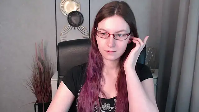 emmaxDelight online show from 12-28-24, 07:33