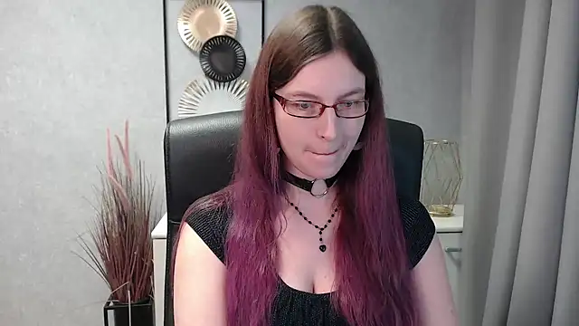 emmaxDelight online show from 12-29-24, 10:45