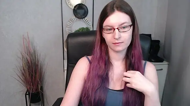 emmaxDelight online show from 02-20-25, 10:16