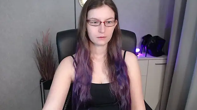 emmaxDelight online show from 10-10-25, 05:17