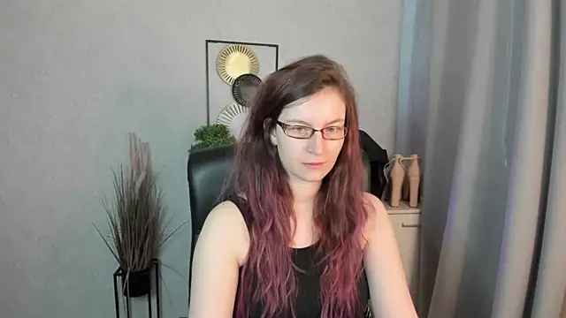 Snapshot of emmaxDelight chatting on 04-23-26, 05:19 emmaxDelight online show from 04-23-26, 05:19