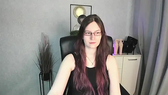 Snapshot of emmaxDelight chatting on 04-27-26, 05:27 emmaxDelight online show from 04-27-26, 05:27