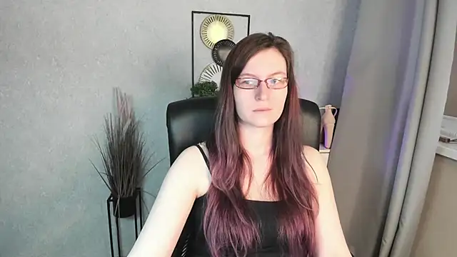 Snapshot of emmaxDelight chatting on 05-02-26, 06:18 emmaxDelight online show from 05-02-26, 06:18