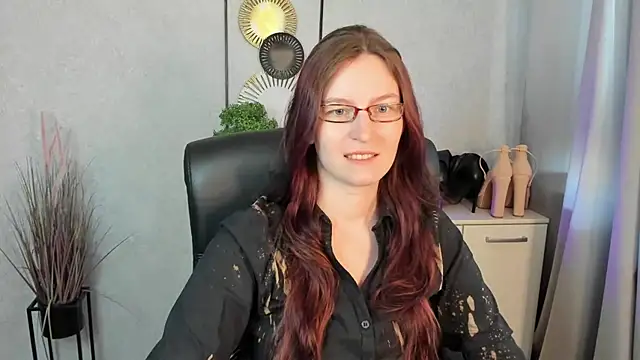 Snapshot of emmaxDelight chatting on 06-26-26, 05:45 emmaxDelight online show from 06-26-26, 05:45