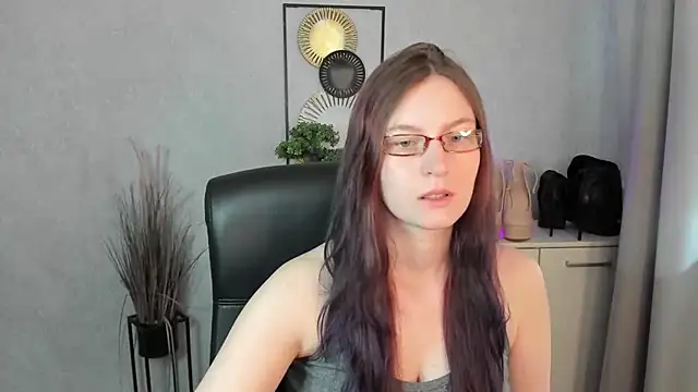 Snapshot of emmaxDelight chatting on 07-23-26, 05:27 emmaxDelight online show from 07-23-26, 05:27