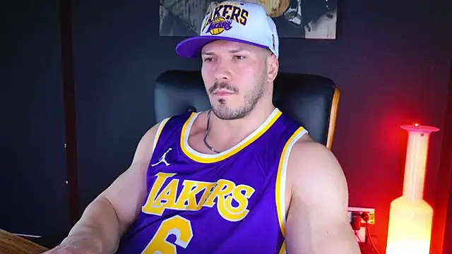 AngeloEric online show from 12-12-24, 04:21