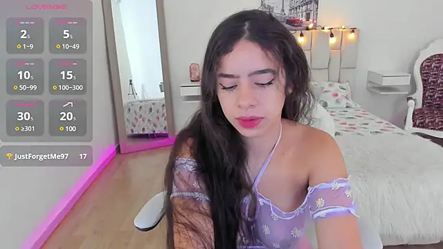 Snapshot of zoe_turnner_18 chatting on 03-17-25, 11:31 zoe turnner 18 online show from 03-17-25, 11:31