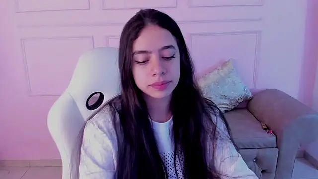 Snapshot of zoe_turnner_18 chatting on 10-10-25, 11:53 zoe turnner 18 online show from 10-10-25, 11:53