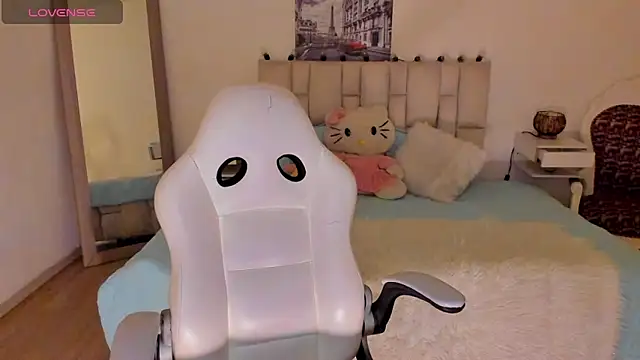 Snapshot of zoe_turnner_18 chatting on 10-15-25, 11:43 zoe turnner 18 online show from 10-15-25, 11:43