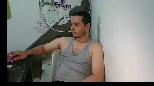 Snapshot of Gasparin32 chatting on 06-09-26, 12:55 Gasparin32 online show from 06-09-26, 12:55