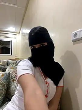 jijijoudia online show from 10-20-25, 12:33