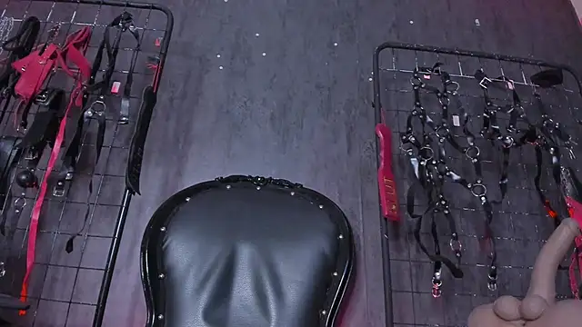 Carolina Arias online show from 11-02-25, 07:05