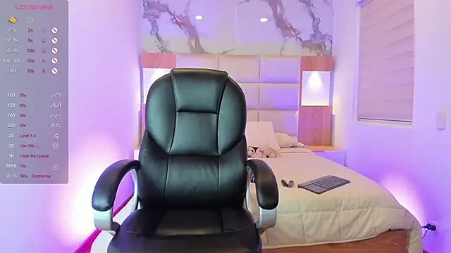 Snapshot of Gia_ch chatting on 12-19-25, 12:39 Gia ch online show from 12-19-25, 12:39