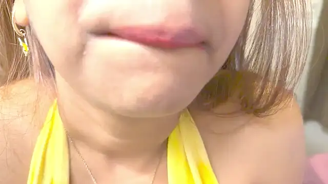 Snapshot of Your_Sassy_Goddess chatting on 03-06-25, 06:05 Your Sassy Goddess online show from 03-06-25, 06:05