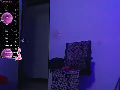 AliciaChelios online show from 04-09-26, 03:28